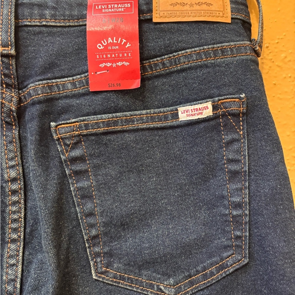 Levi Strauss Signature Vintage High Rise Straight Jeans Dark Wash 6 W28 NEW - Picture 5 of 7